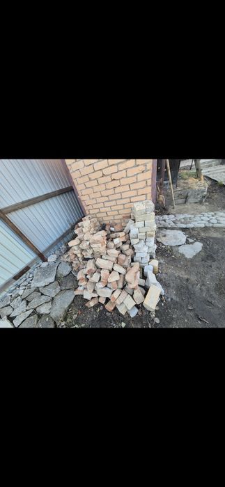 Кирпичи красные и силикатные