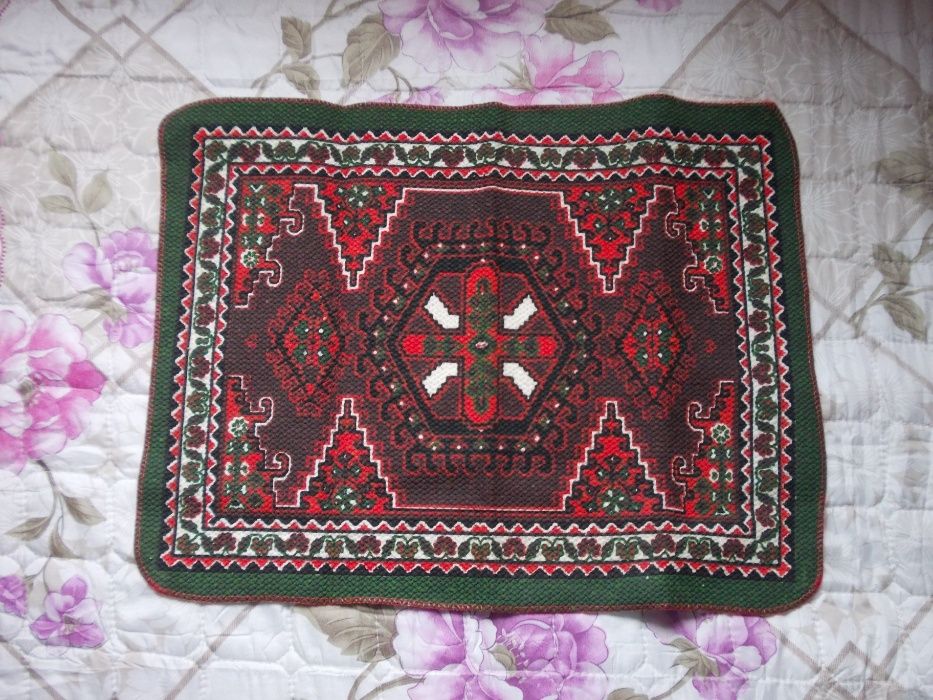 Декоративни пана, калъфки и карета, различни стилове, хандмейд