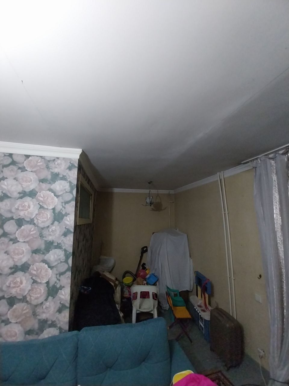 Уй  сотилади  3чи этаж
