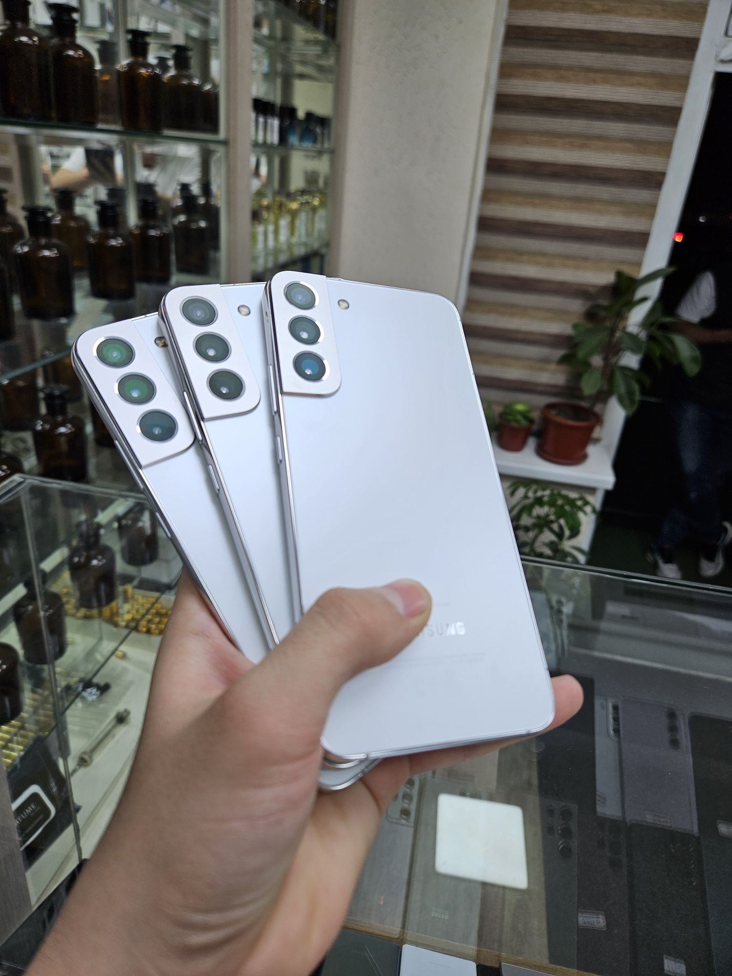 Samsung  S22+  5G