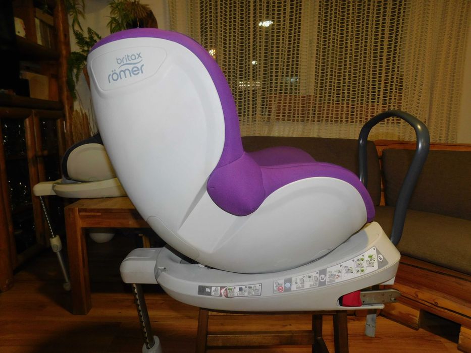 Scaun auto * rotatie 360 * BRITAX ROMER DualFix * ISOFIX  * 2 buc