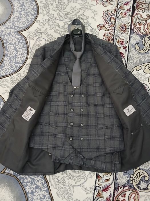 Костюм    тройка