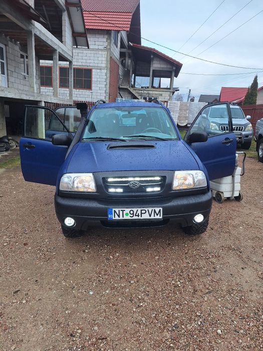 Vând Suzuki grand vitara