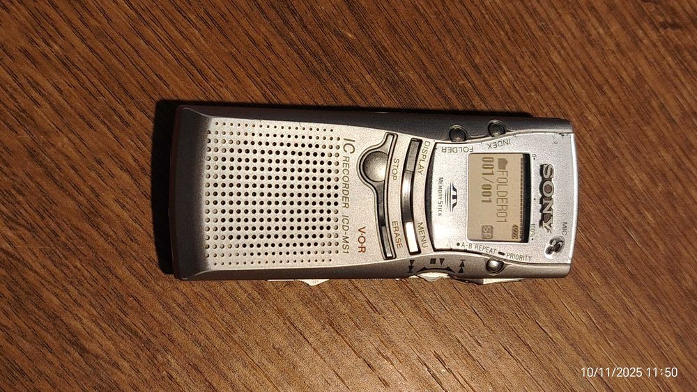 Reportofon profesional Sony ICD-MS1 cu 3 porturi si  SD card