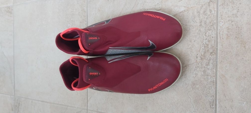 Маратонки Nike Phantom 42