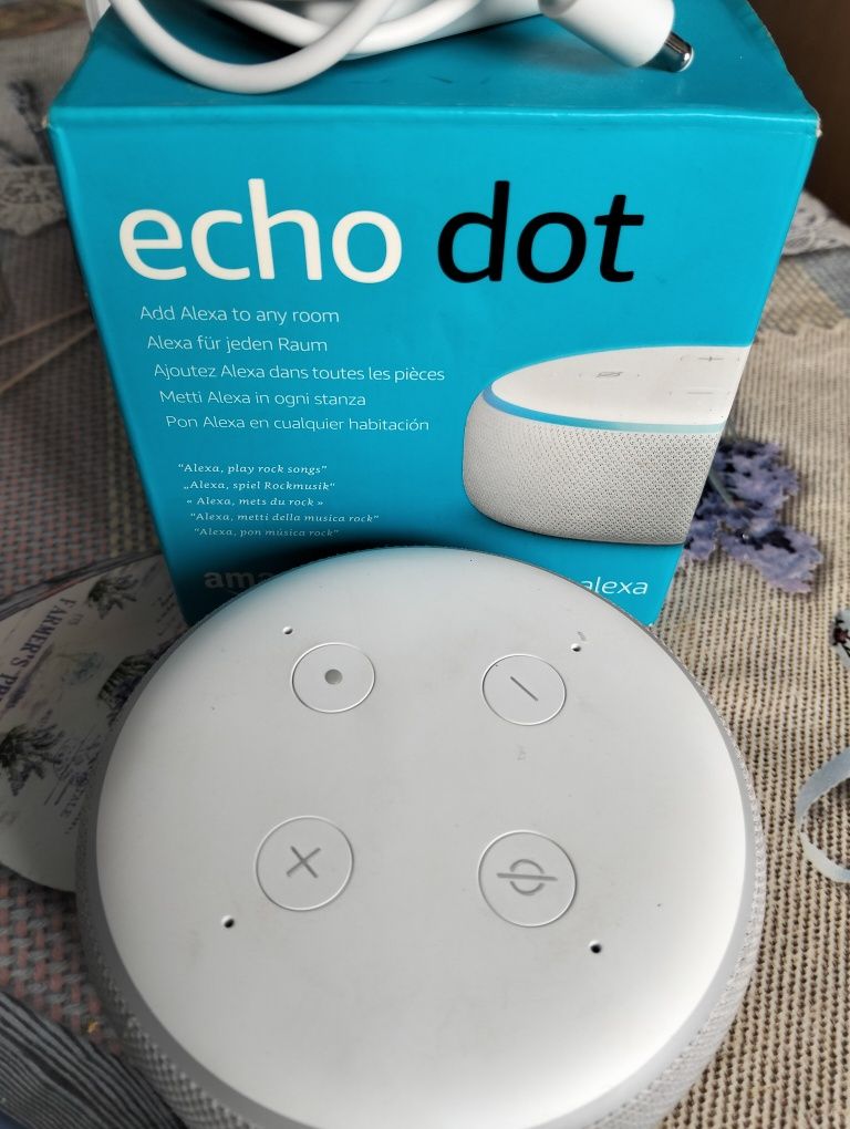 Vând boxa Alexa alba încărcător cutie ne folosita