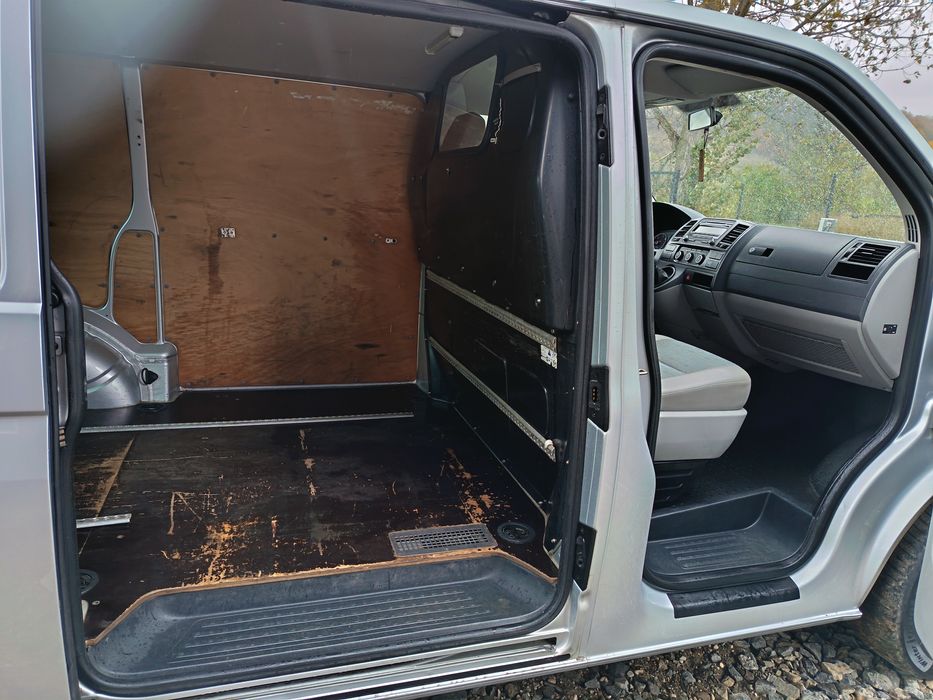 Vw t5. 2 euro5 140 cp 2012