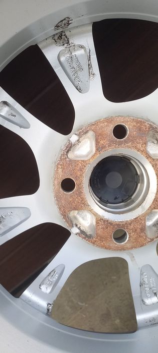 Jante aliaj originale Oxxo R15 4x108 Ford Peugeot Citroen 6J ET37