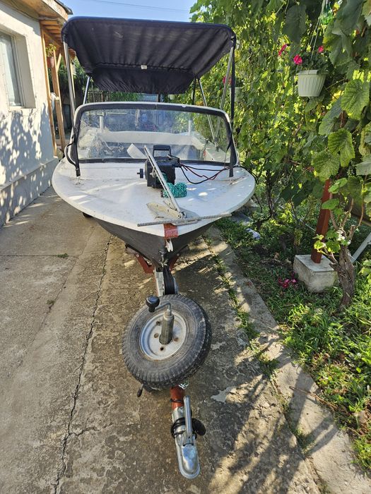 Ansamblu barca motor peridoc