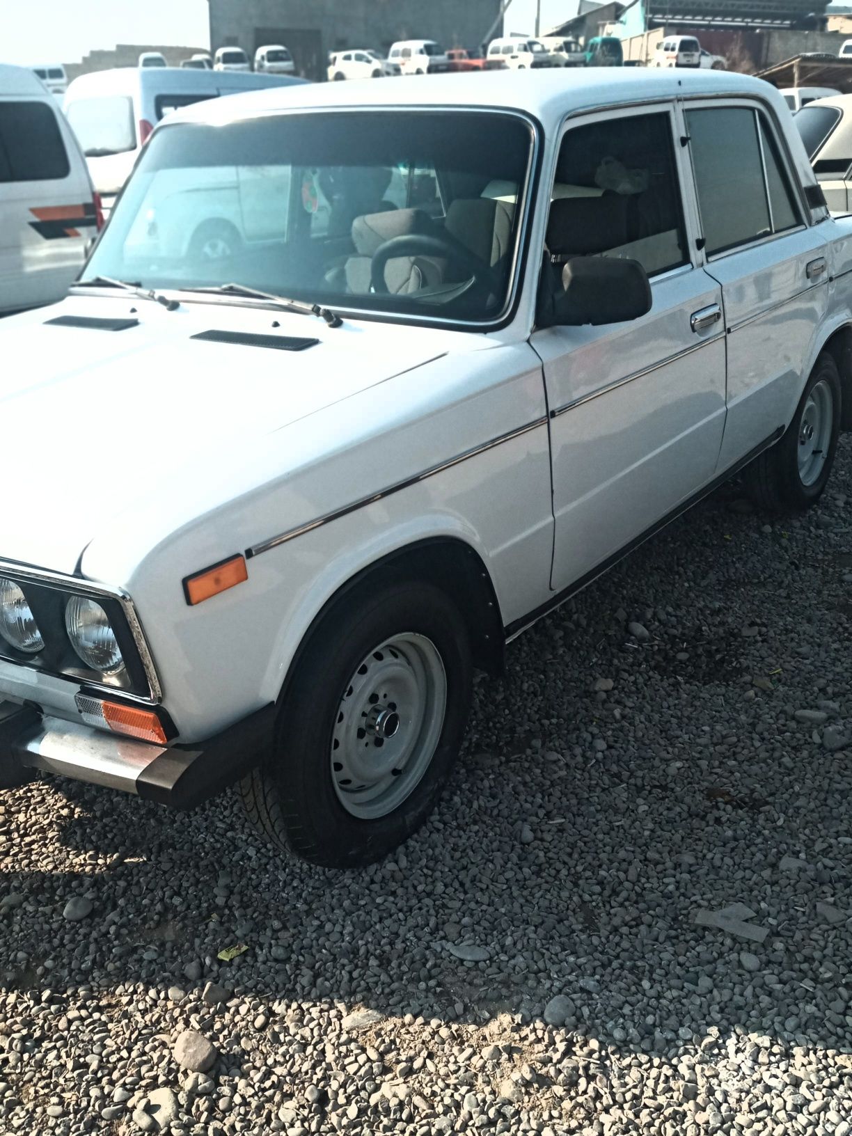 Vaz 2106 sotiladi xolati zòr 1990 йил