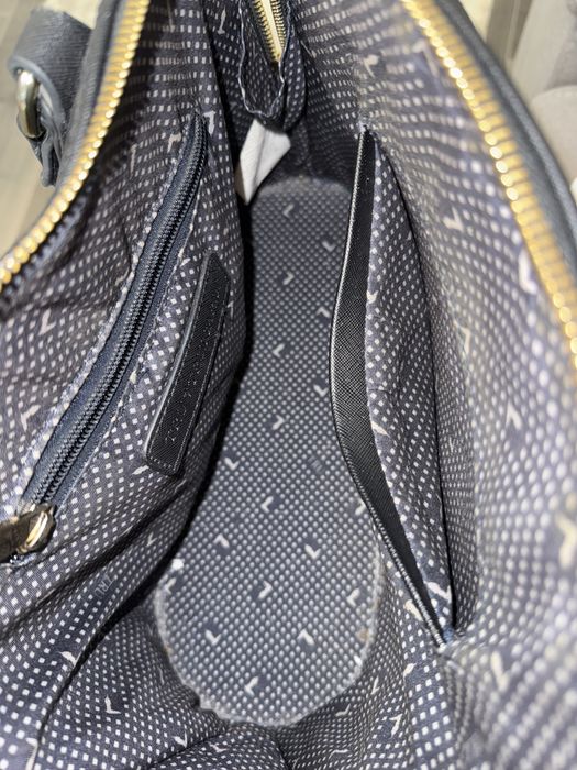 Geanta Truttrussardi purtata, dar in stare buna