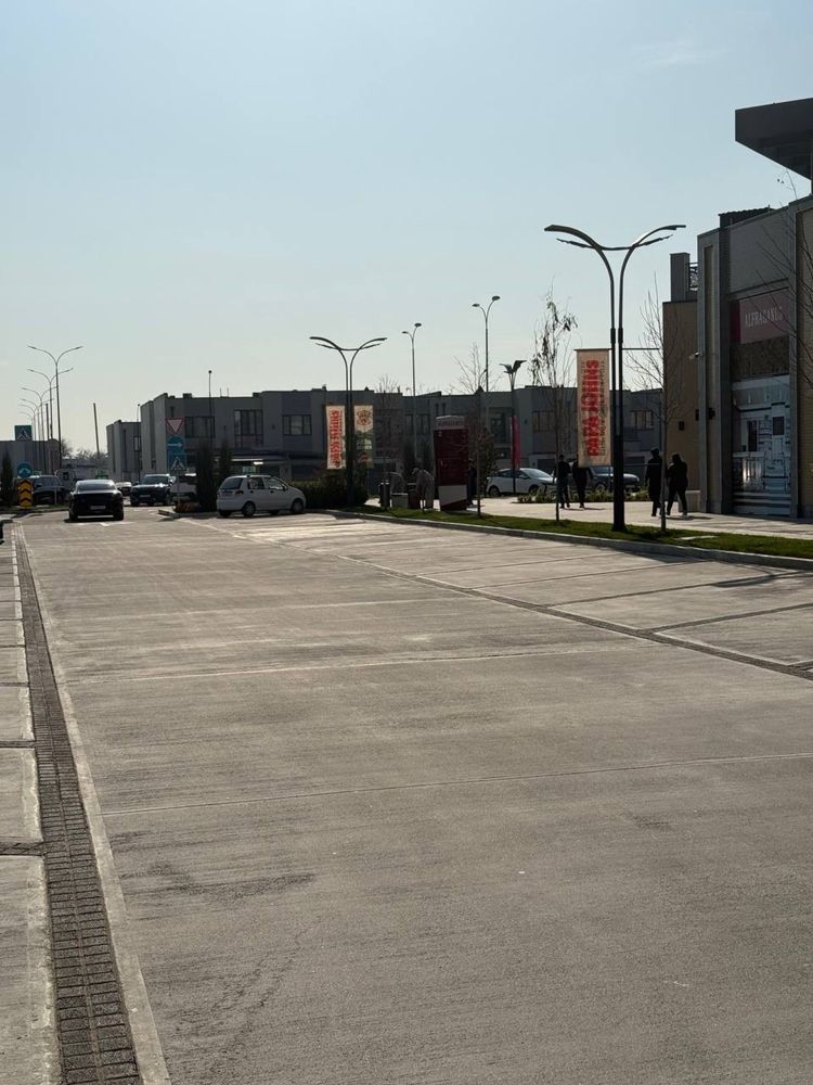 Нежилое помещение в ТЦ "Альфраганус" 61кв.м первая линия срочно