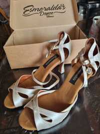 Нови обувки за латино танци
