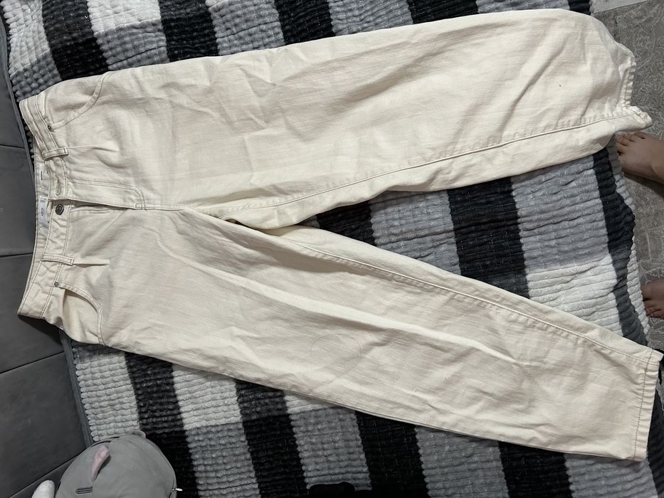 Джинсы бежевые