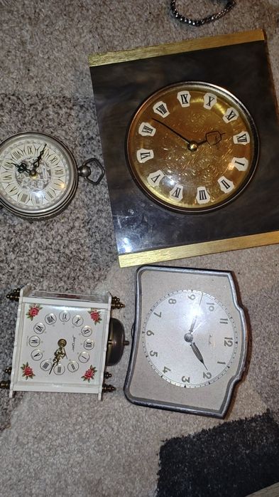 Ceasuri mecanice și Quartz