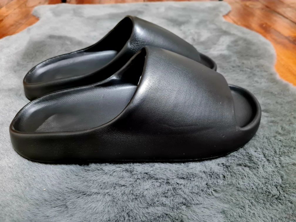 Чехли Yezzy slides