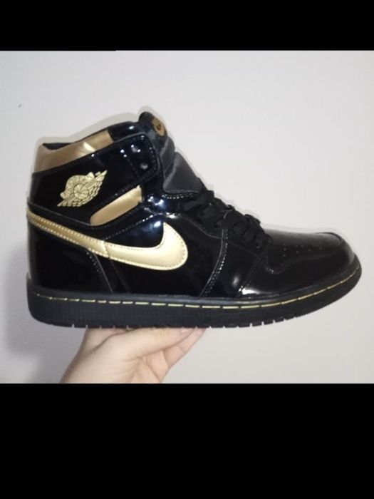 Jordan 1 Retro High Black Metallic Gold 44, 45 размер