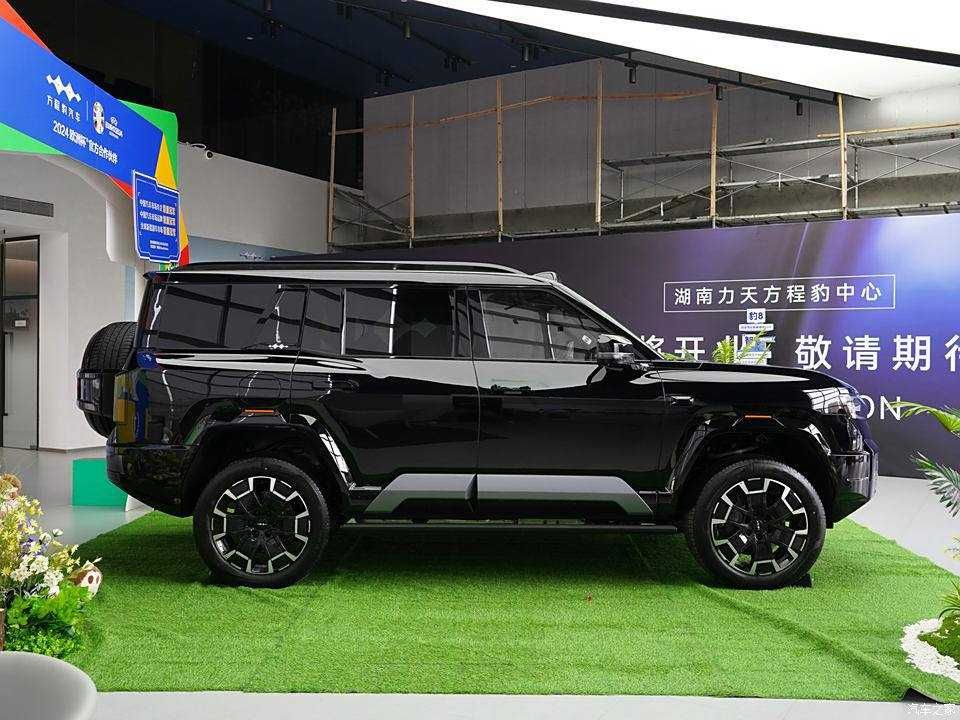 BYD Leopard 8 и Yangwang U8 гибрид на заказ