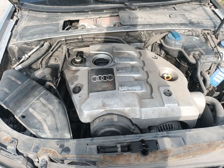 Dezmembrari  Audi A4 B6 (8E)  2000  > 2004 1.9 TDI Motorina