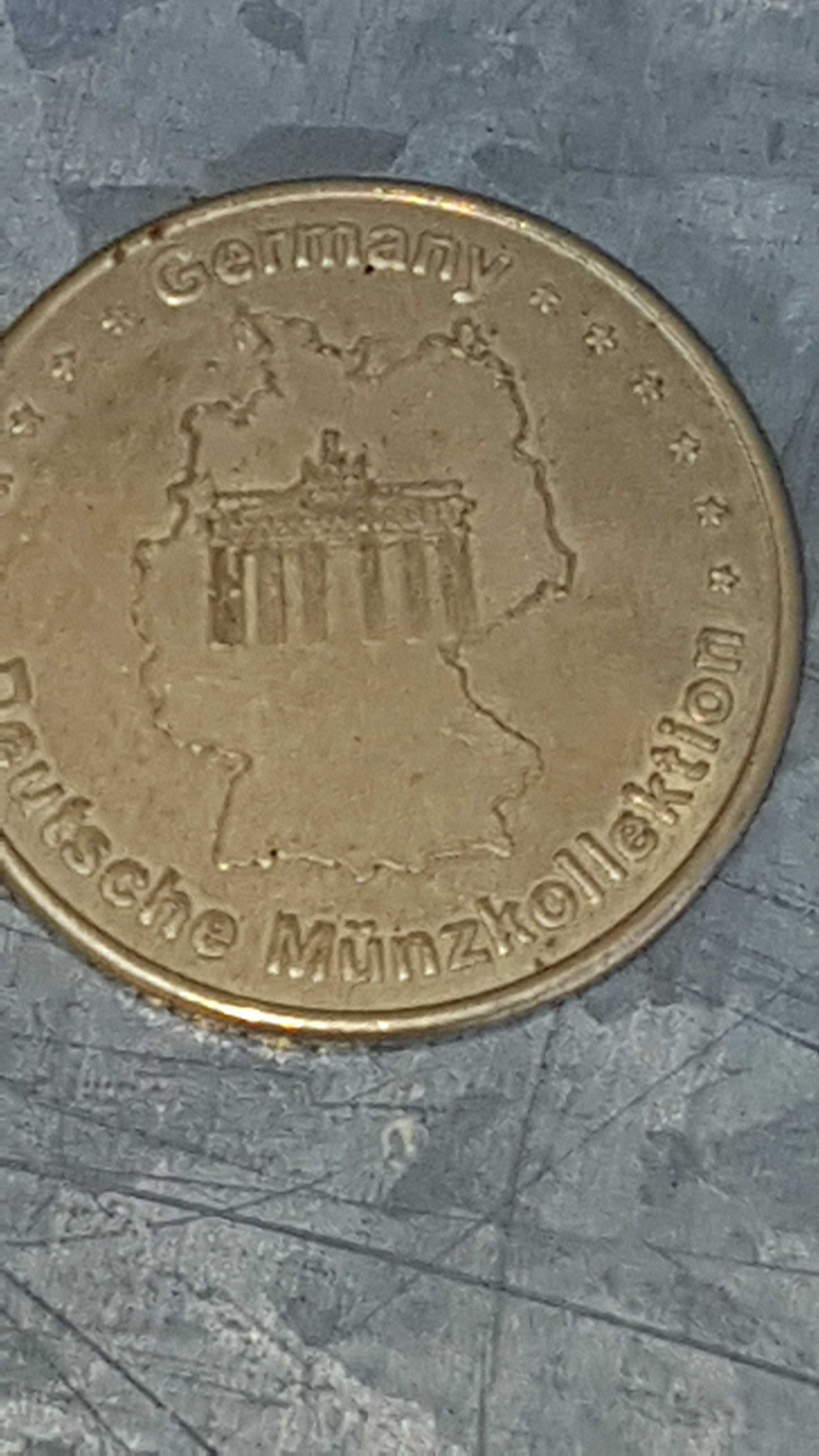 Медальон Немски оригинален със лого на кулите в кьолн