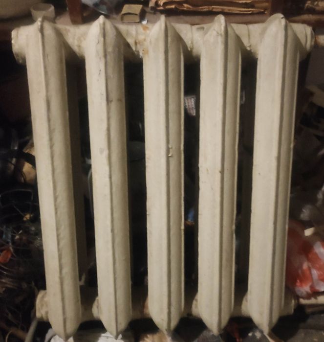 Батарея чугунная 5 и 4 секции