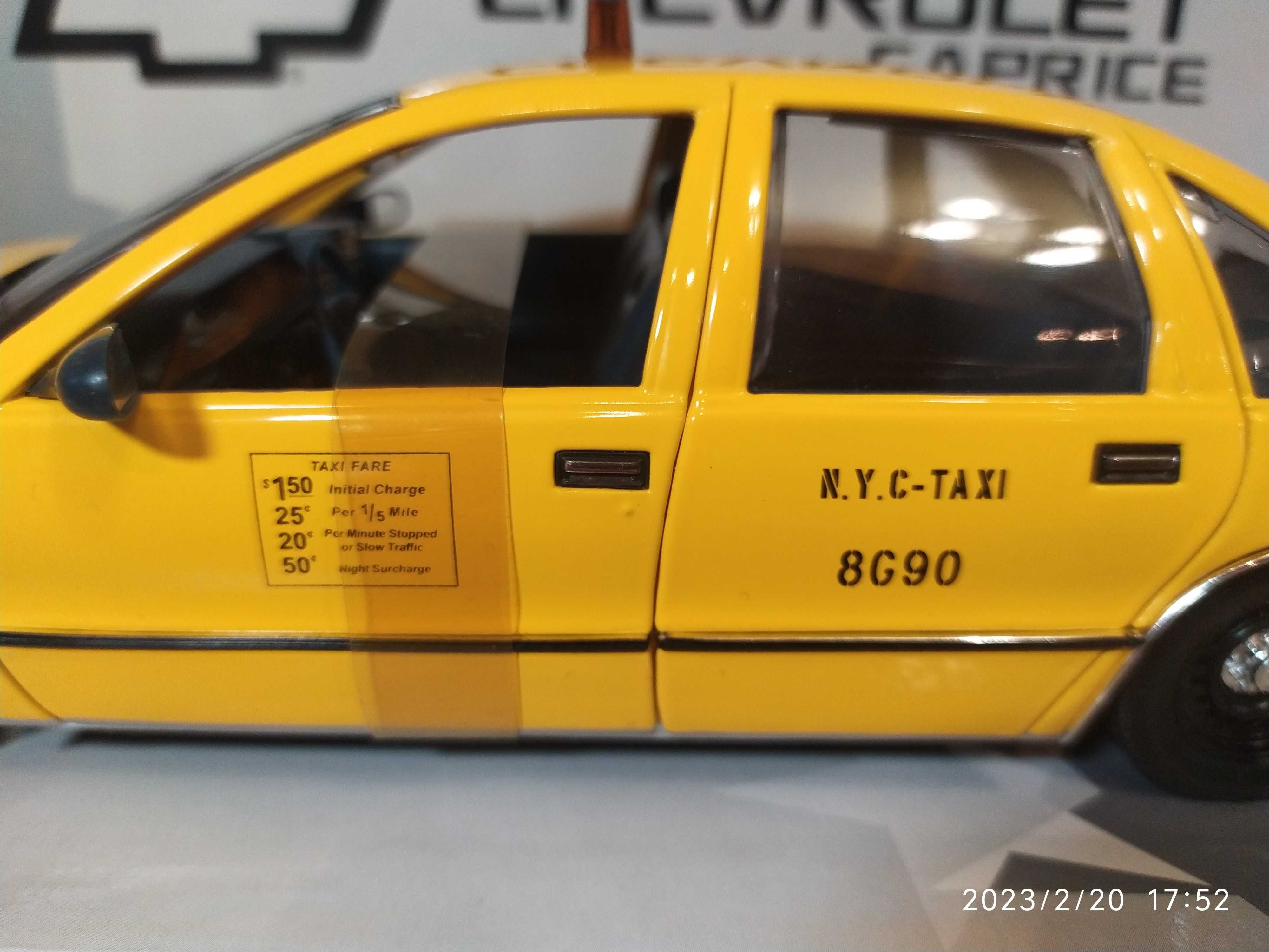 1:18 Chevrolet Caprice NY TAXI - UT MODELS