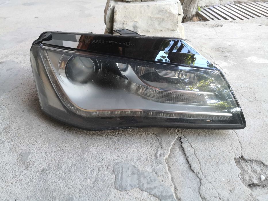 Фар Audi A8 Bi-Xenon LED десен/Фар Ауди А8 Оригинален