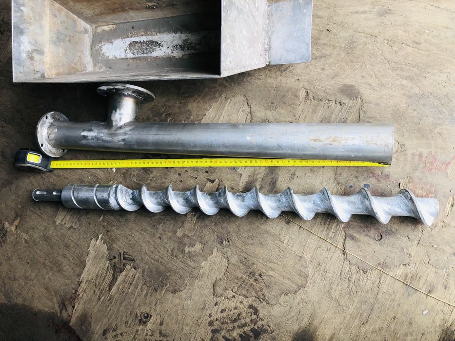 Storcator presa ,struguri rosii fructe