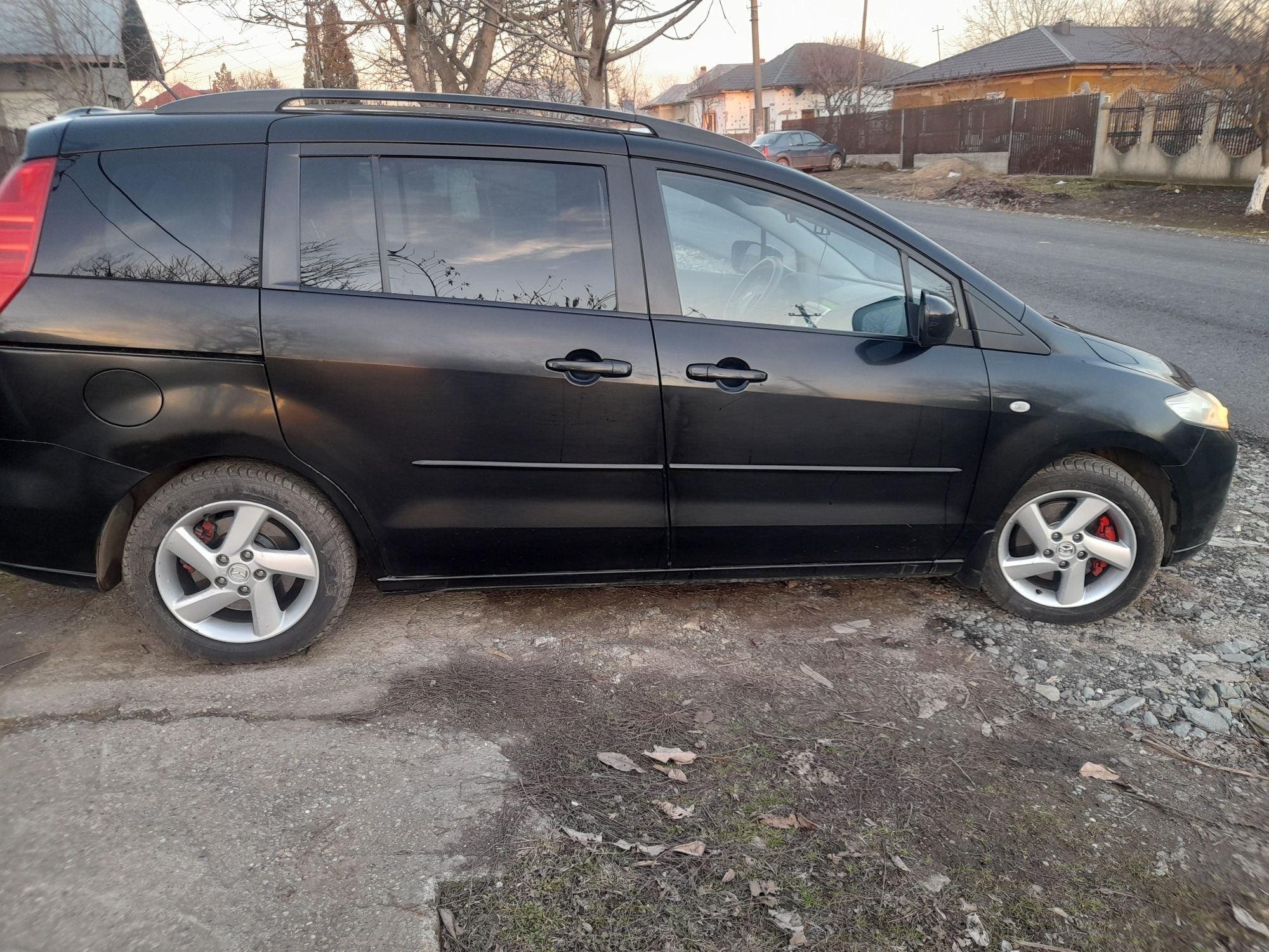 Mazda 5 benzină și gpl