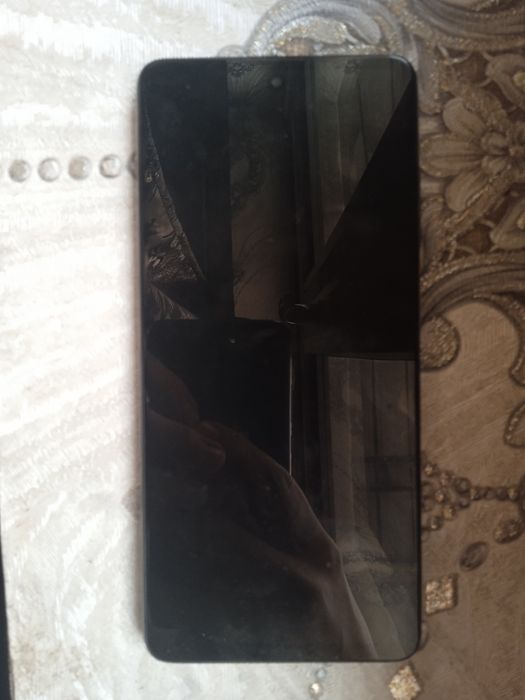 Samsung a51 faqat ekran ketgan