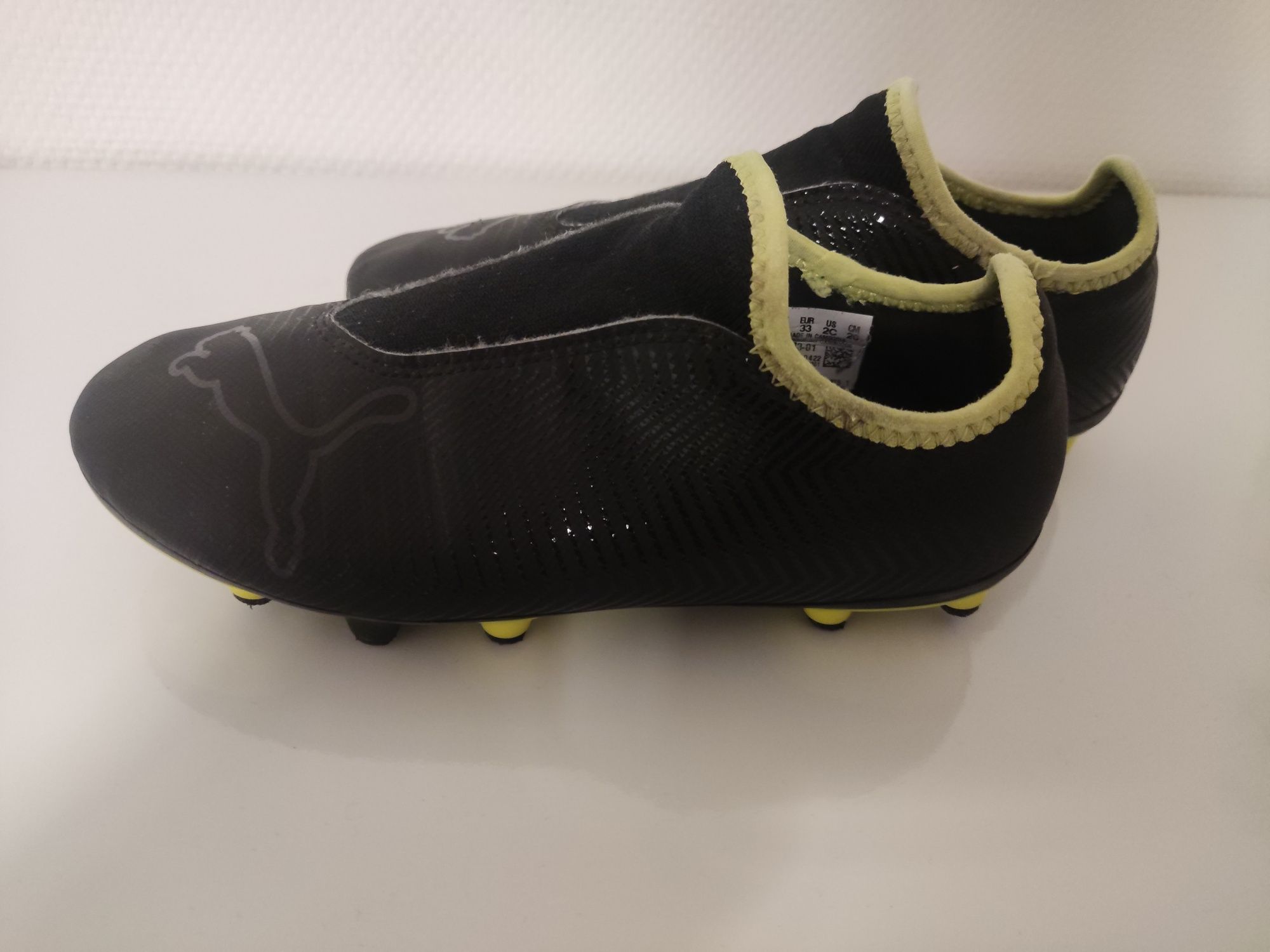 Бутонки футболни обувки Puma 33 номер