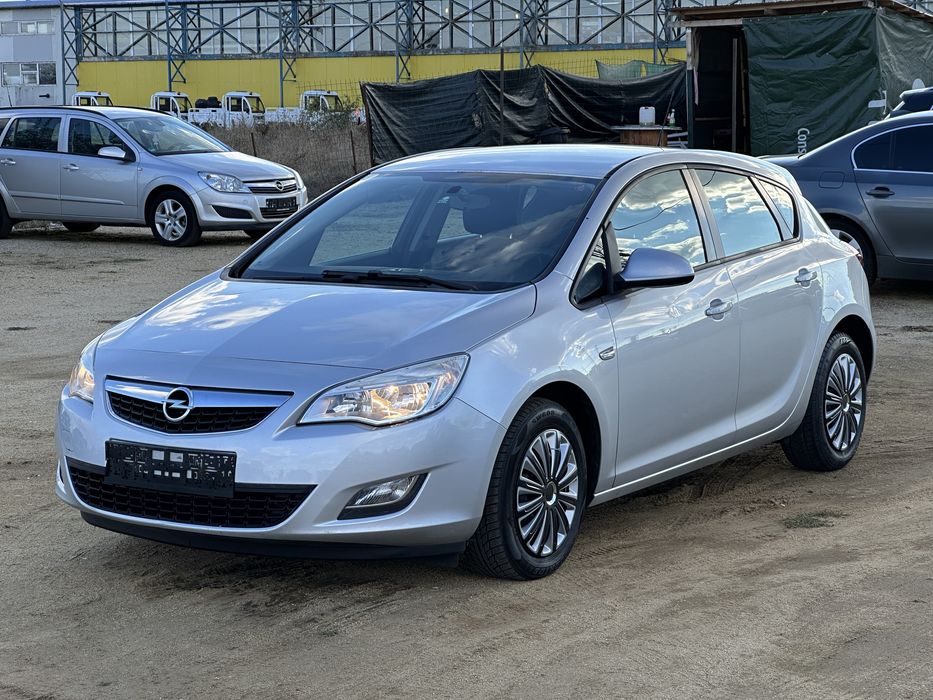 Opel Astra J 1.4i 2010