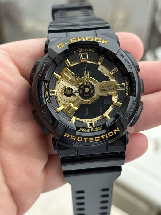 Ceas G-Shock Sport barbatesc Negru lucios-Auriu Nou