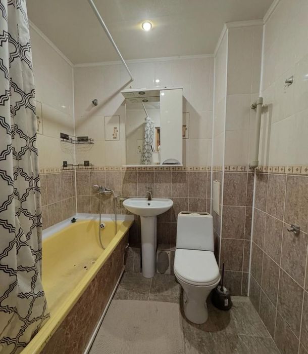 Продаётся 1 комн в 6мкрне