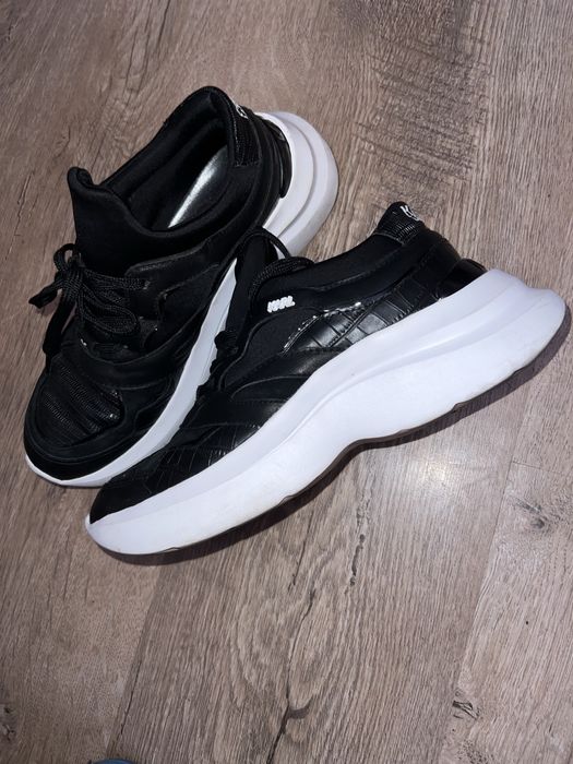 Karl Lagerfeld сникърси 37 номер