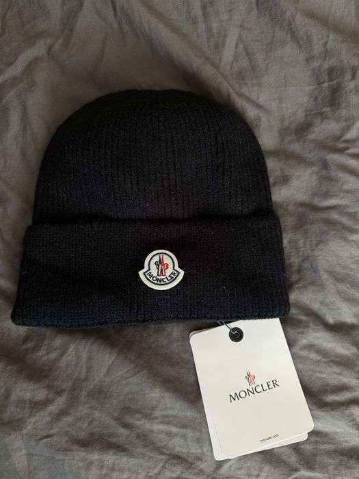 Caciula Moncler Neagra