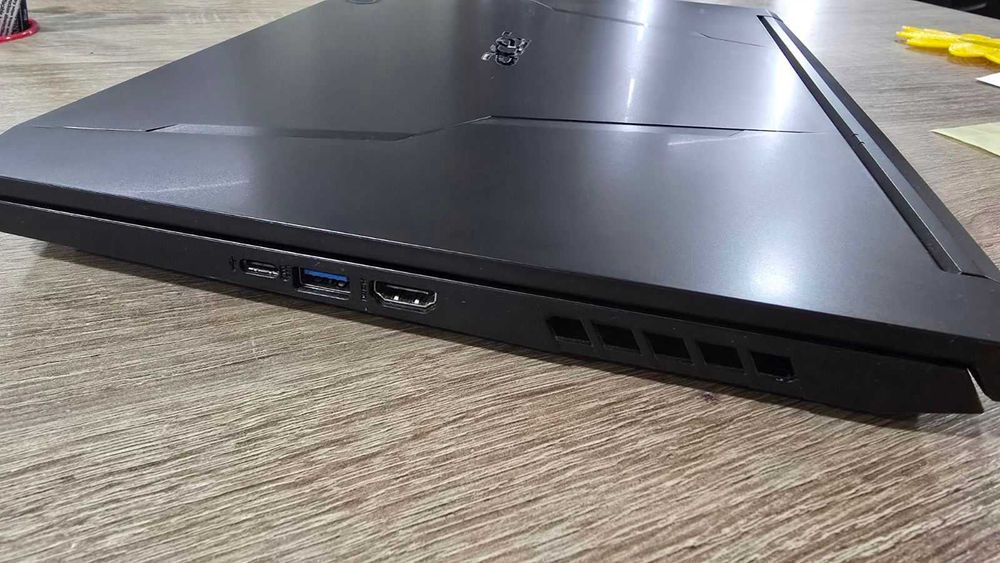 Лаптоп Acer Nitro 5 / 512GB SSD / GTX 1650 / 8 RAM / i5 11400H /