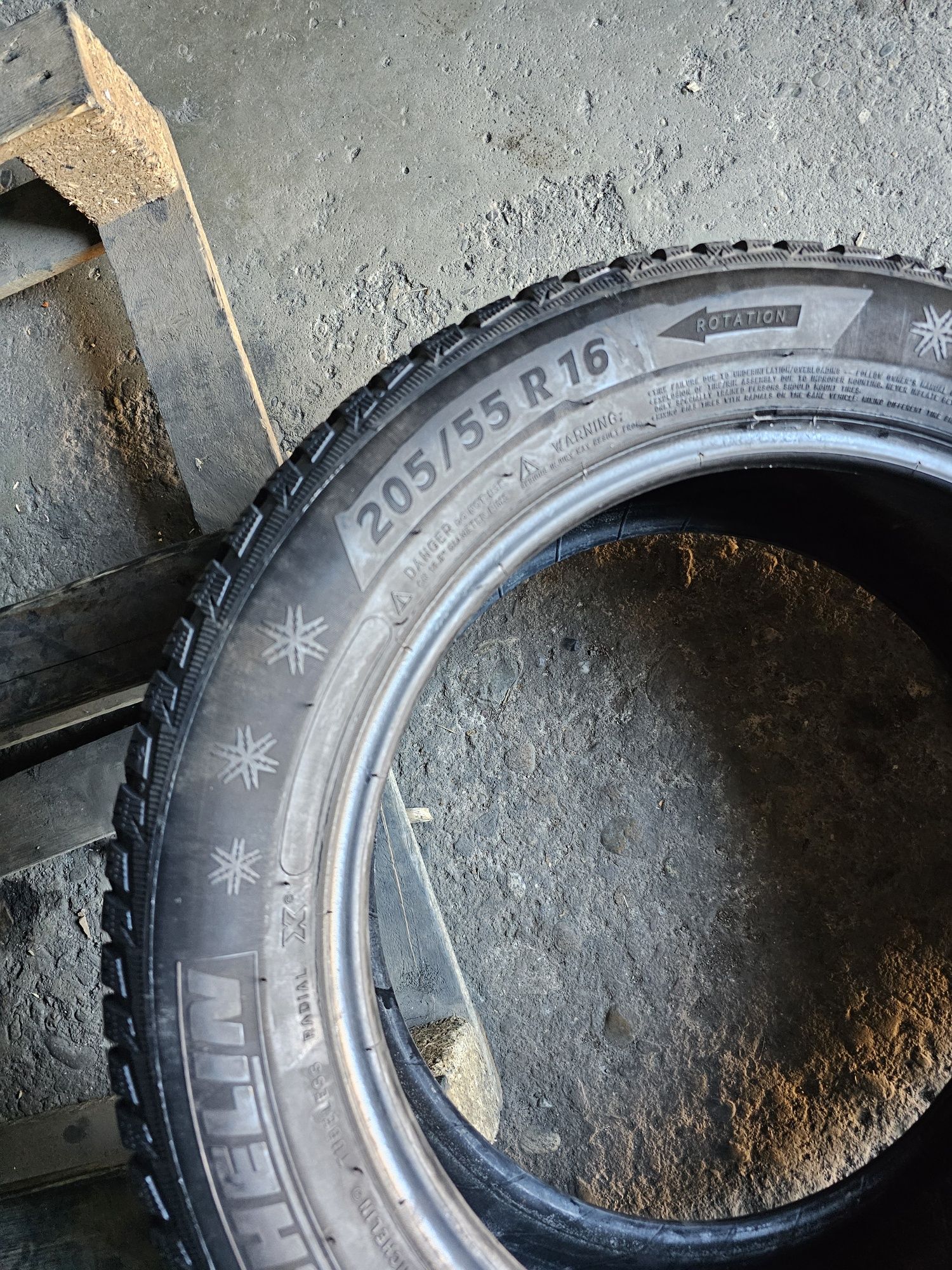 2 anvelope iarna 205 55 16 Michelin Alpin 8mm