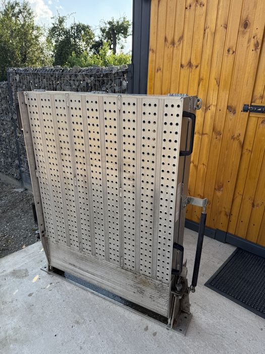 Rampa incarcare marfa duba / persoane cu handicap