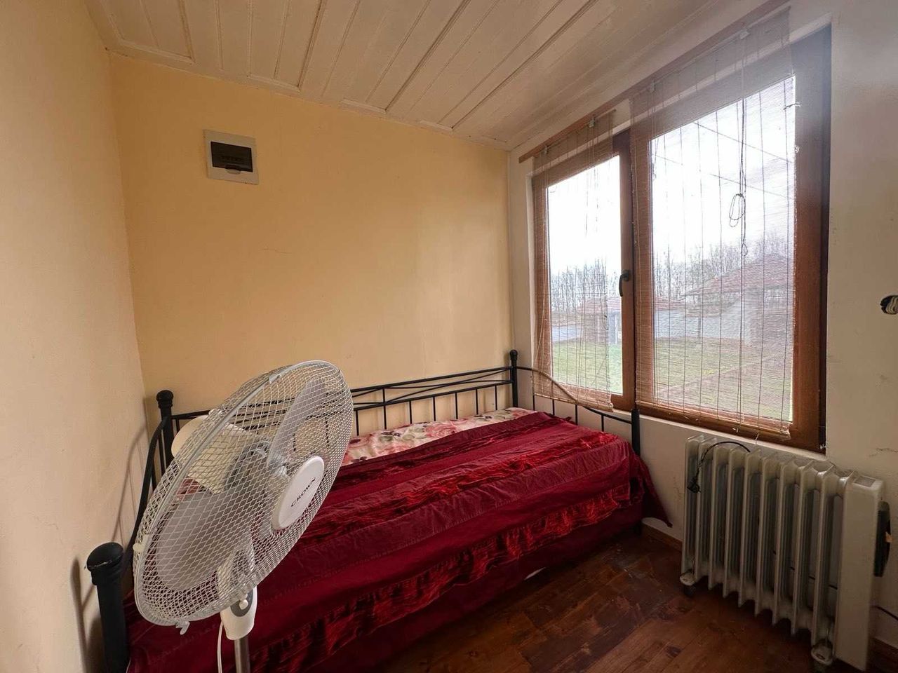 Продава се Къща в с. Ресен, Област Велико Търново - 120 кв.м за 542 €/кв.м - Снимка #15