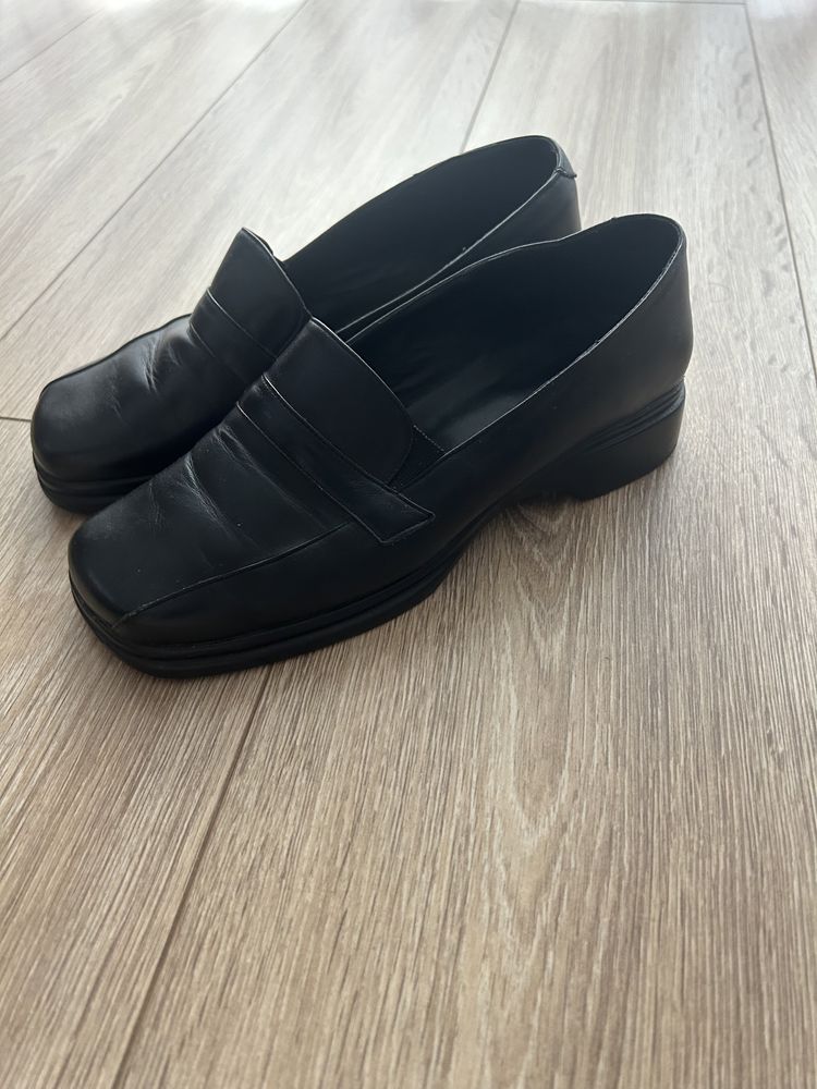 Pantofi piele neagră