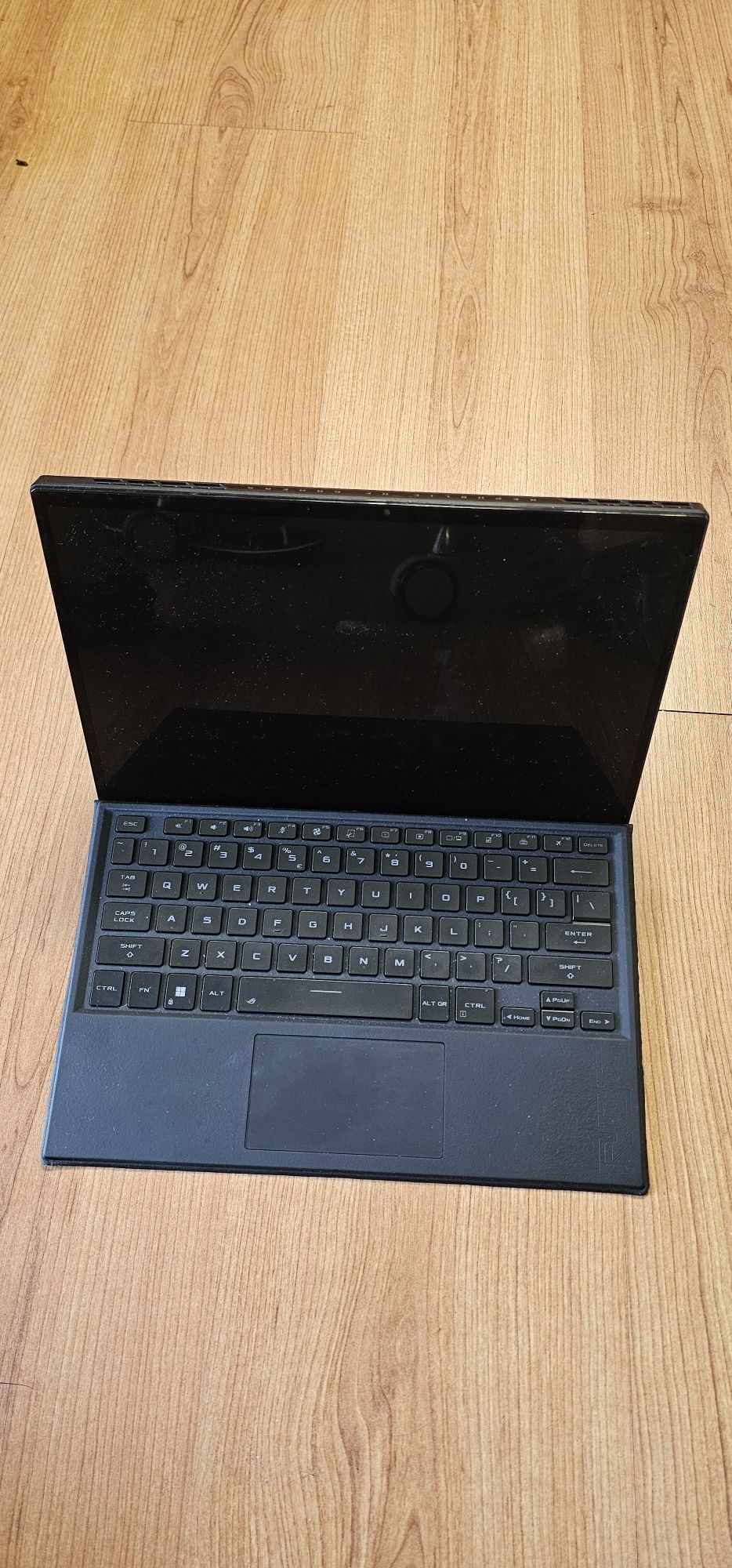 Gaming laptop tablet Геймърски лаптоп таблет Asus Rog Flow Z13
