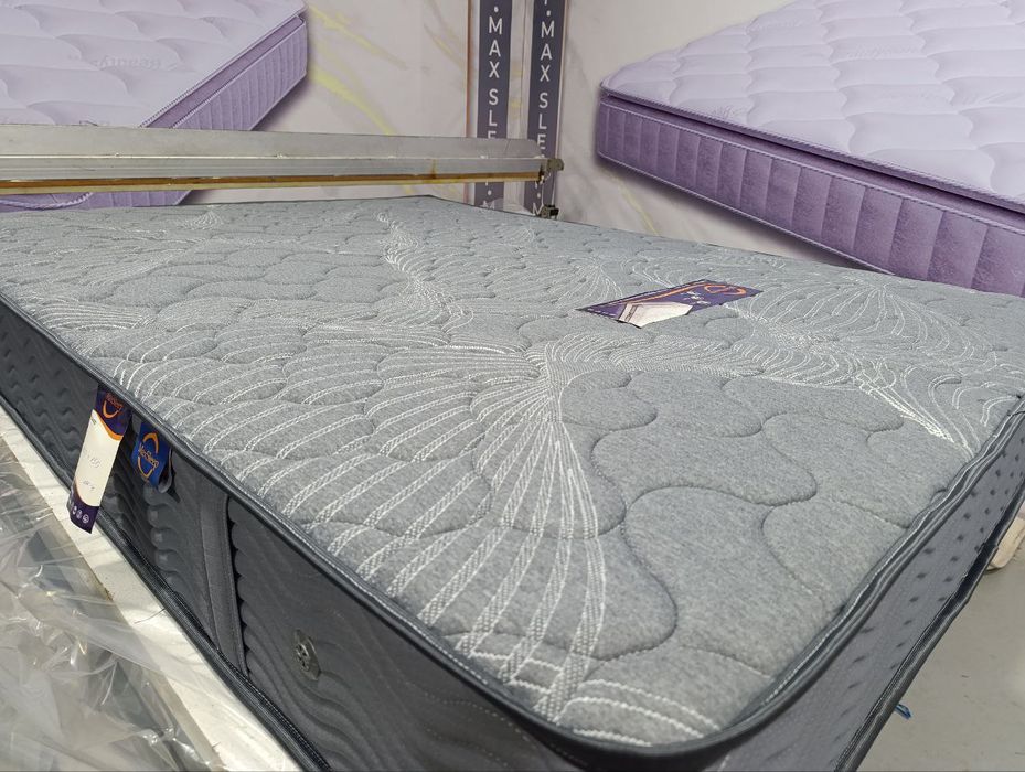Беспружинный матрасы 'MaxSleep'