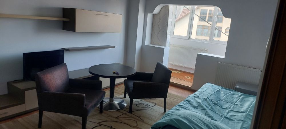 Vand apartament 3 camere decomandat. Schimb cu apartament in Cluj .