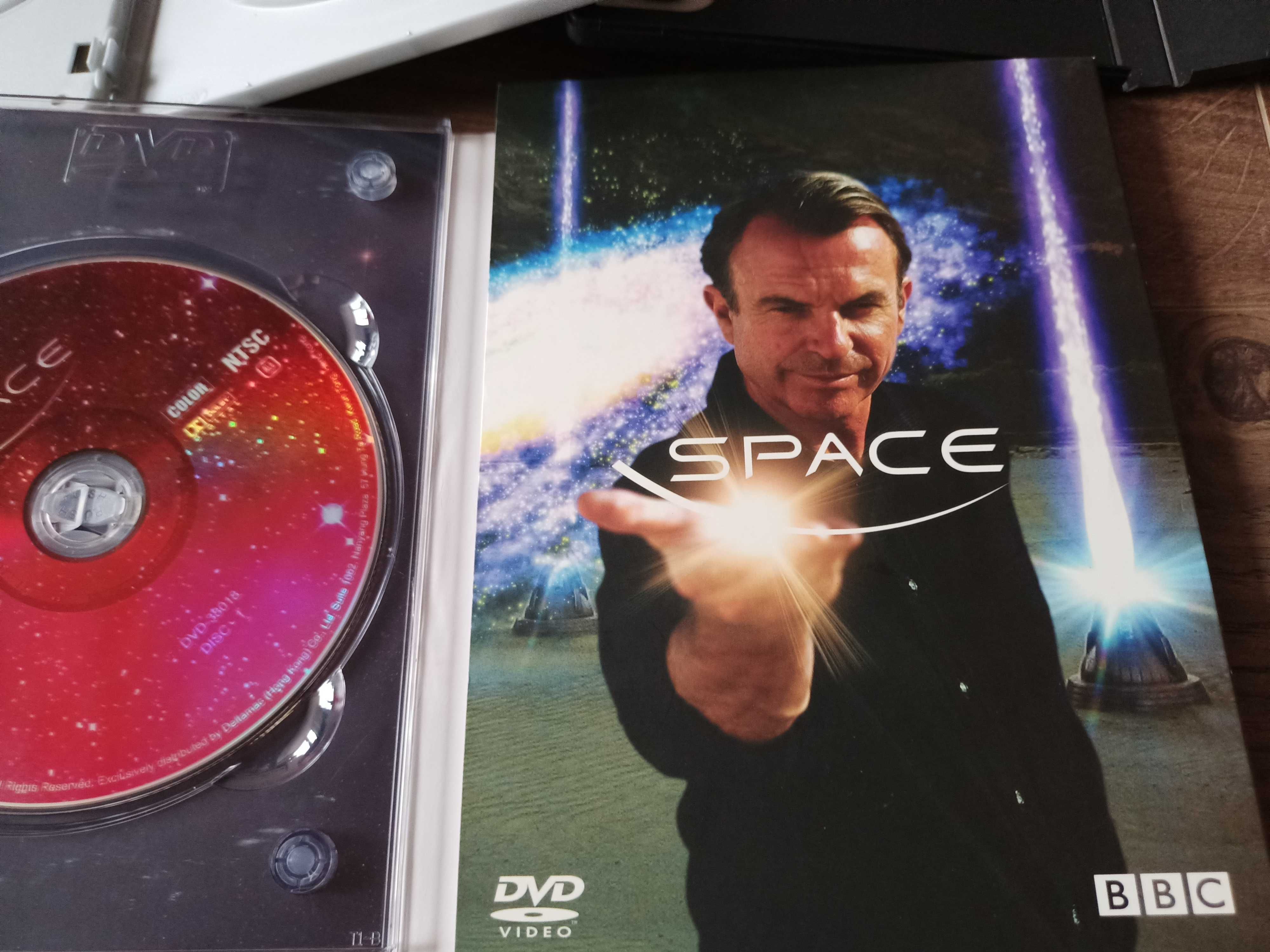 5 DVD noi documentar Cosmos, The Planets Space stiinta univers planete