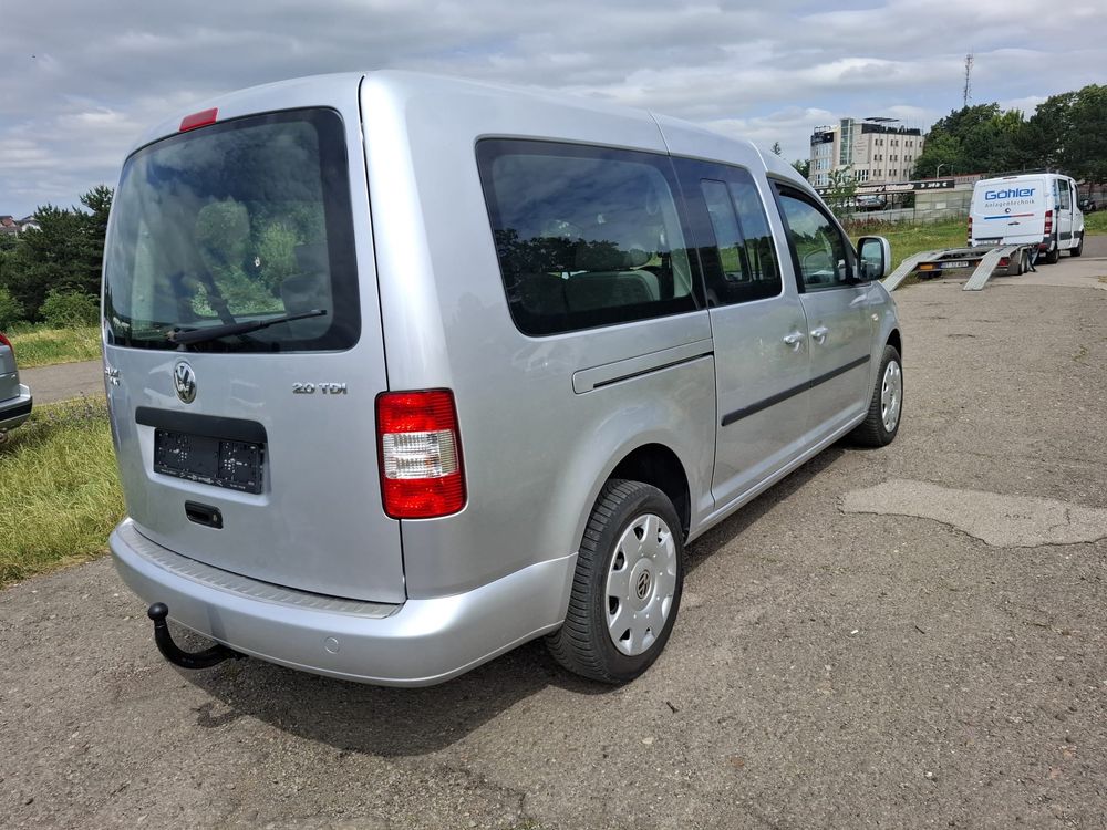 vw caddy maxi 7 locuri 2.0tdi,140cp,model 2010
