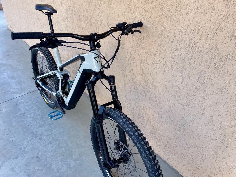 Bicicleta electrica full suspension