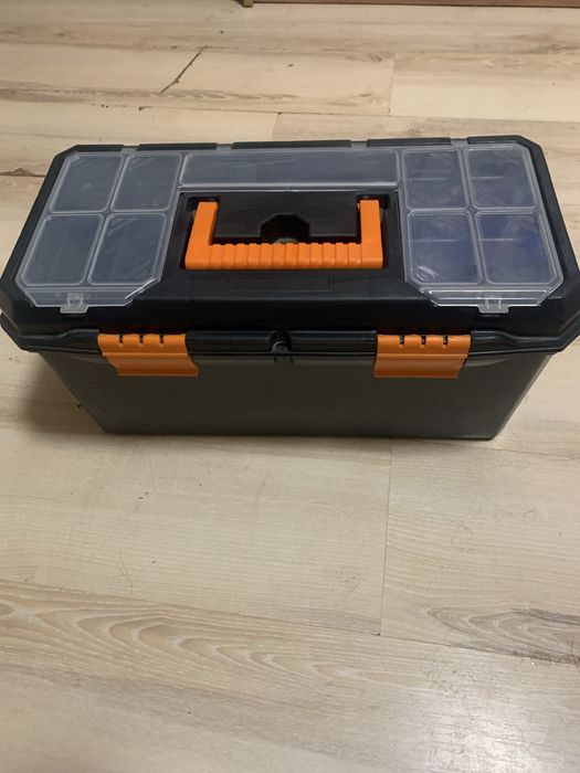 Куфар д индтрументи