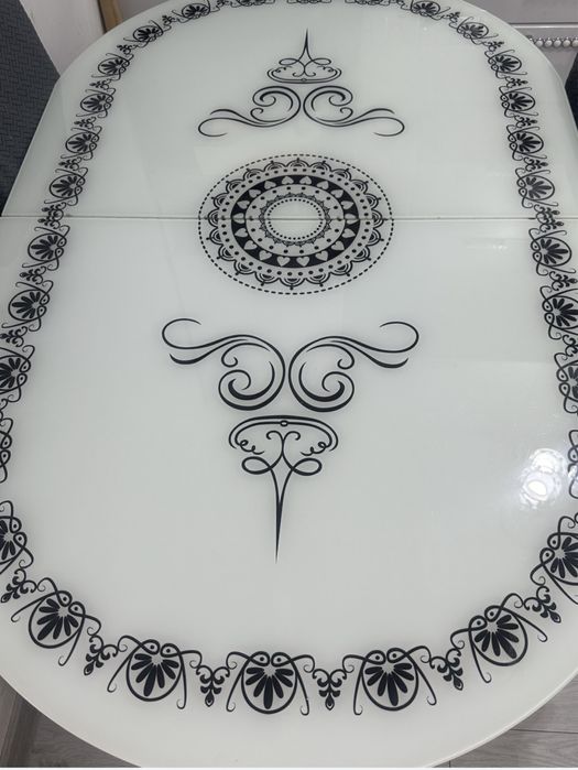 Срочно продам стол в хорошем состоянии