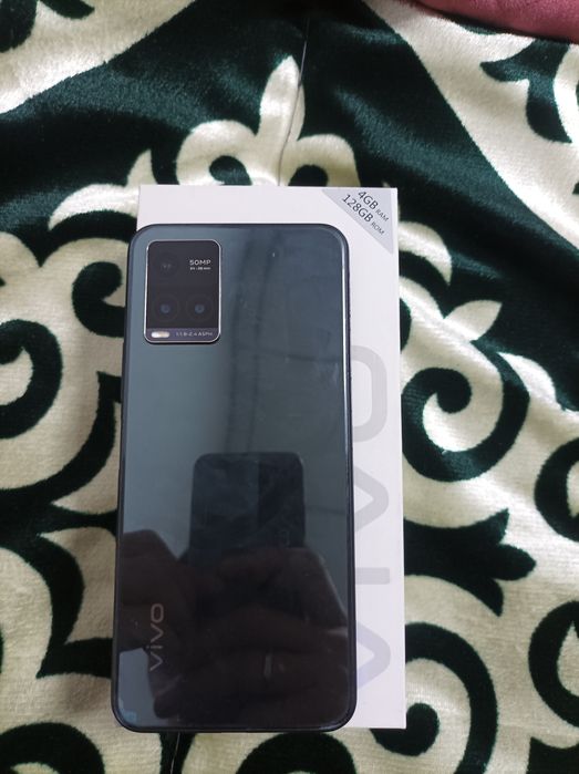 Продам телефон Vivo Y33